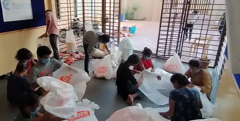 SOFKIN Children distributed the food bags